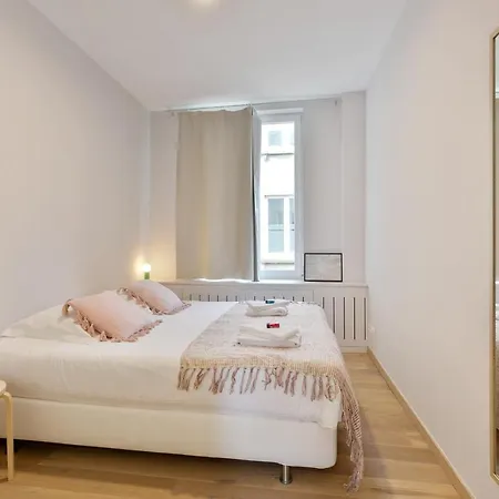 Sunny, Inviting Flat In The Heart Of Ostend, Close To The Sea And The Apartamento